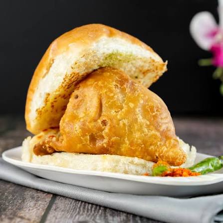 Samosa Pav
